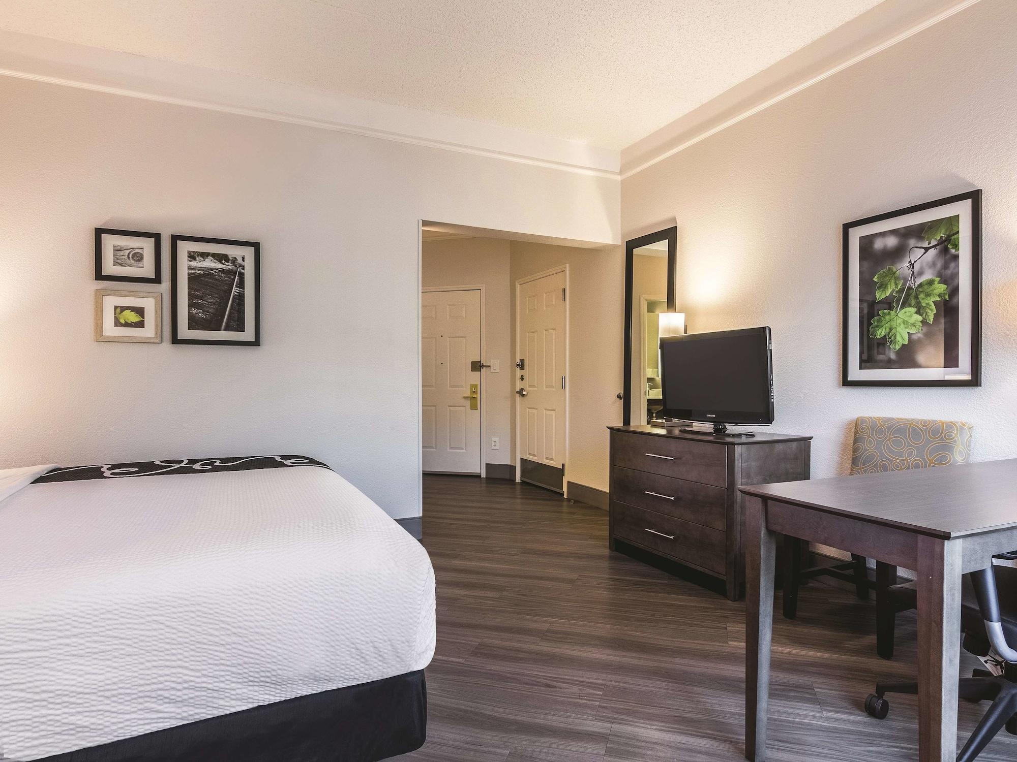 La Quinta By Wyndham Shreveport Airport Hotel Exterior foto