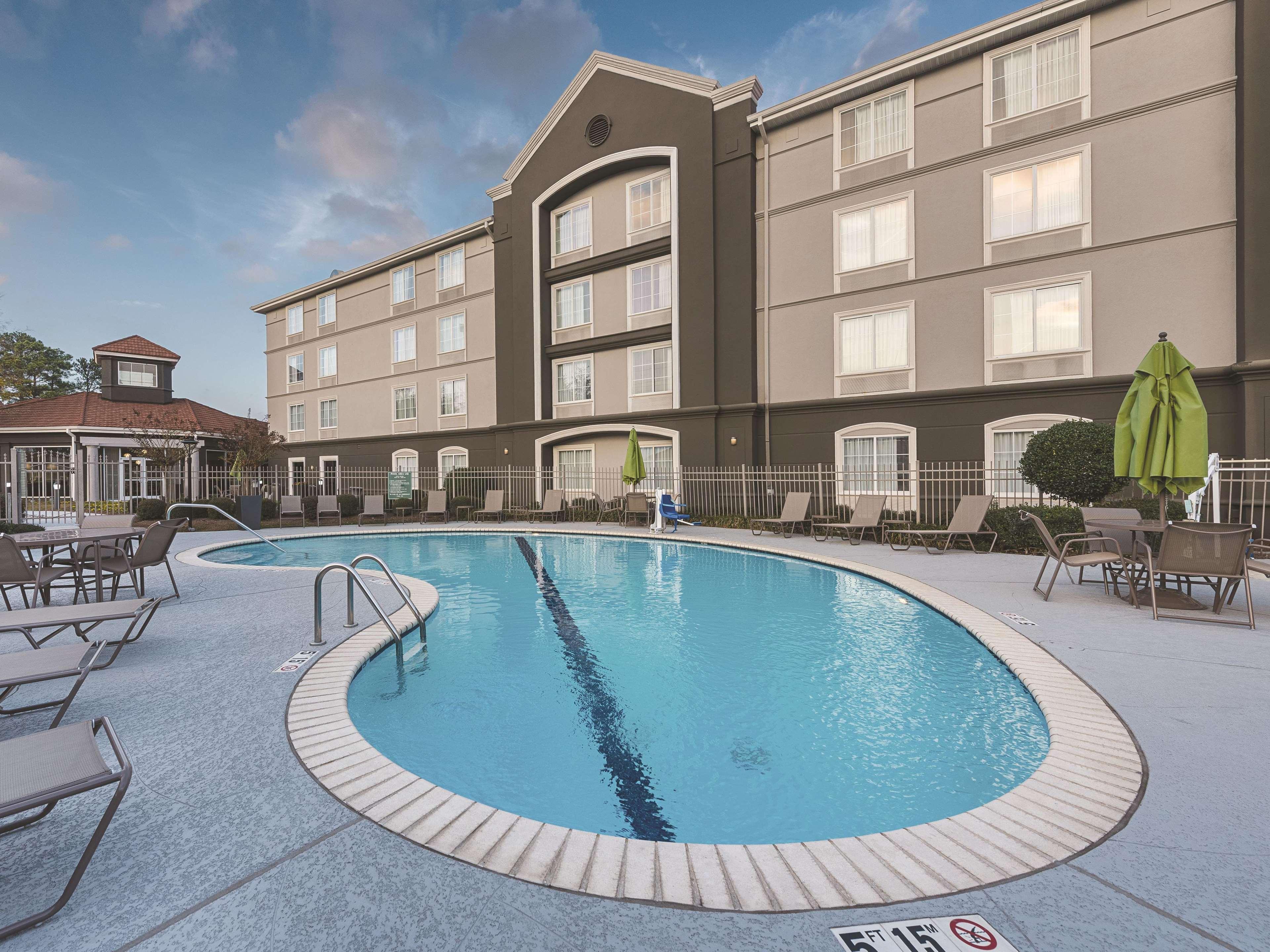 La Quinta By Wyndham Shreveport Airport Hotel Exterior foto