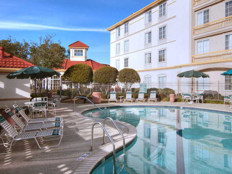 La Quinta By Wyndham Shreveport Airport Hotel Exterior foto
